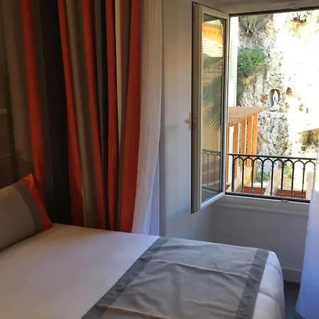 فندق Le Saint Paul 3*
